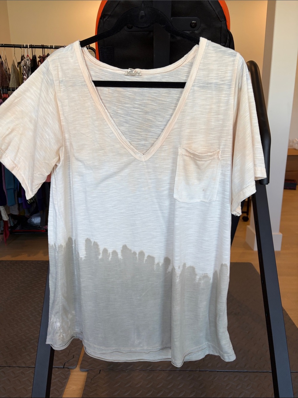 POL Cream-to-Tan V-Neck Pocket Tee